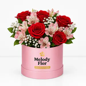 Box Floral Rosado con Rosas Rojas y Astromelias